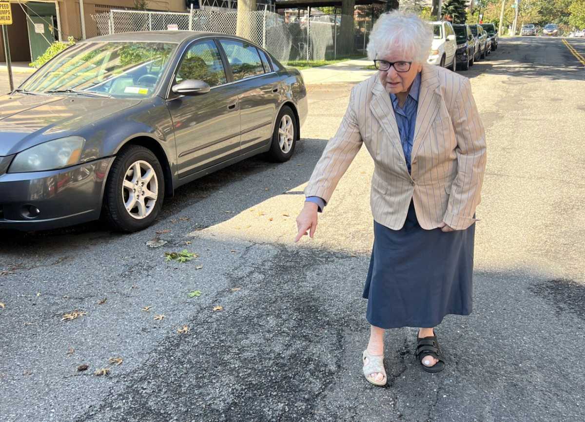 Powells Cove Boulevard