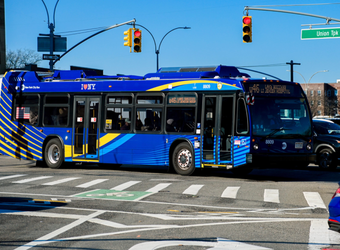 queens bus