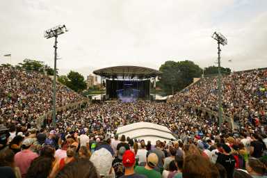 summer concerts return to Forest Hills Stadium. (Photo by Astrida Valigorsky/Getty Images)