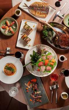 Blu Ember brings an upscale vibe and a blend of Asian and American dishes to Flushing.