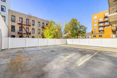 26-18-4th-Street-Astoria-parking-lot