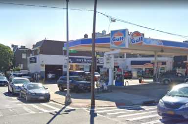 Gulf-Station-in-Sunnyside