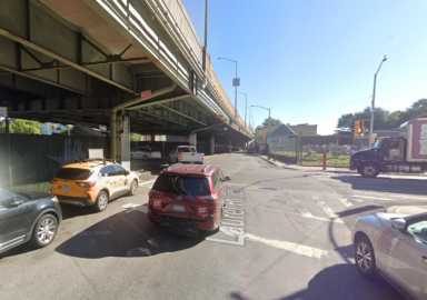 Laurel-Hill-Boulevard-Woodside